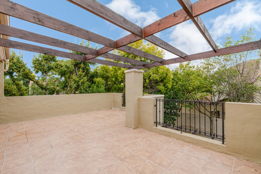 To Let 3 Bedroom Property for Rent in Lonehill Gauteng