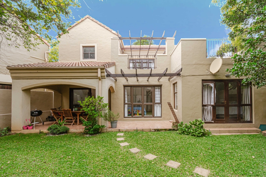 To Let 3 Bedroom Property for Rent in Lonehill Gauteng