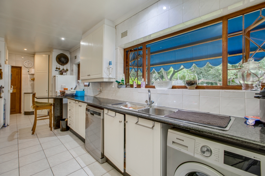 5 Bedroom Property for Sale in Bryanston Gauteng
