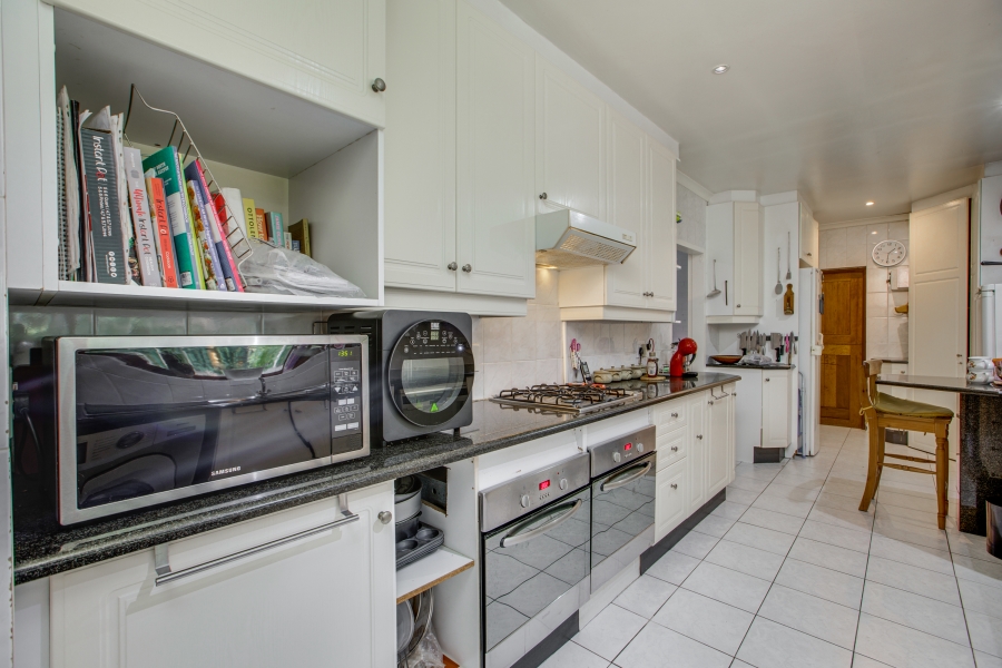 5 Bedroom Property for Sale in Bryanston Gauteng