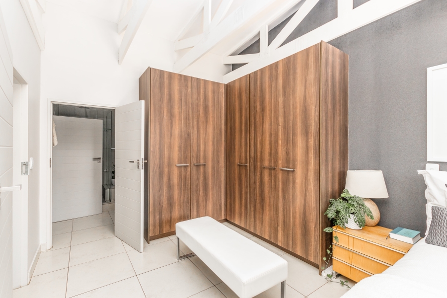 2 Bedroom Property for Sale in Atholl Gauteng
