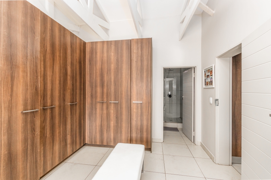 2 Bedroom Property for Sale in Atholl Gauteng