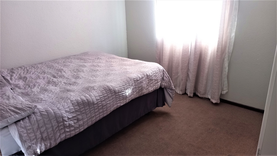 2 Bedroom Property for Sale in Groenkloof Gauteng