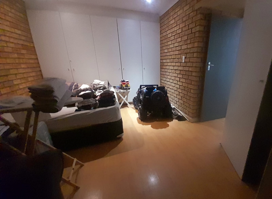 To Let 2 Bedroom Property for Rent in Strubensvallei Gauteng