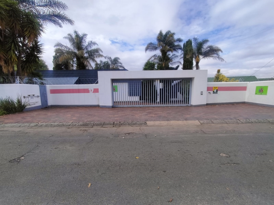 To Let Commercial Property for Rent in Kensington B Gauteng