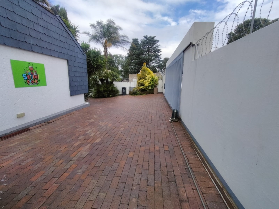 To Let Commercial Property for Rent in Kensington B Gauteng