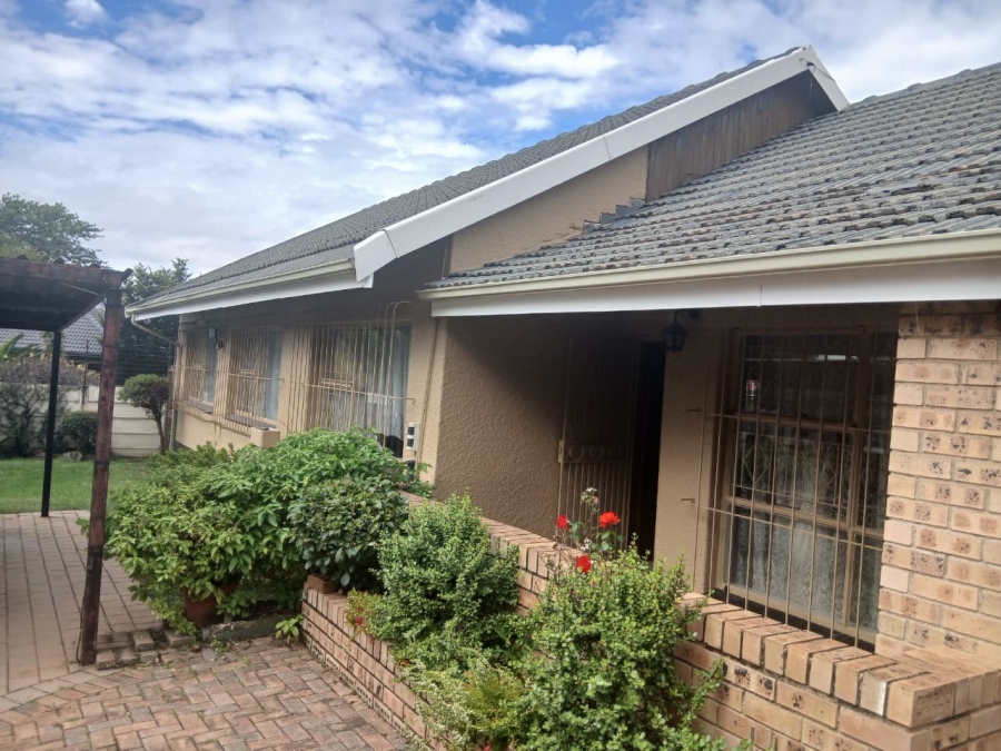 4 Bedroom Property for Sale in Illiondale Gauteng