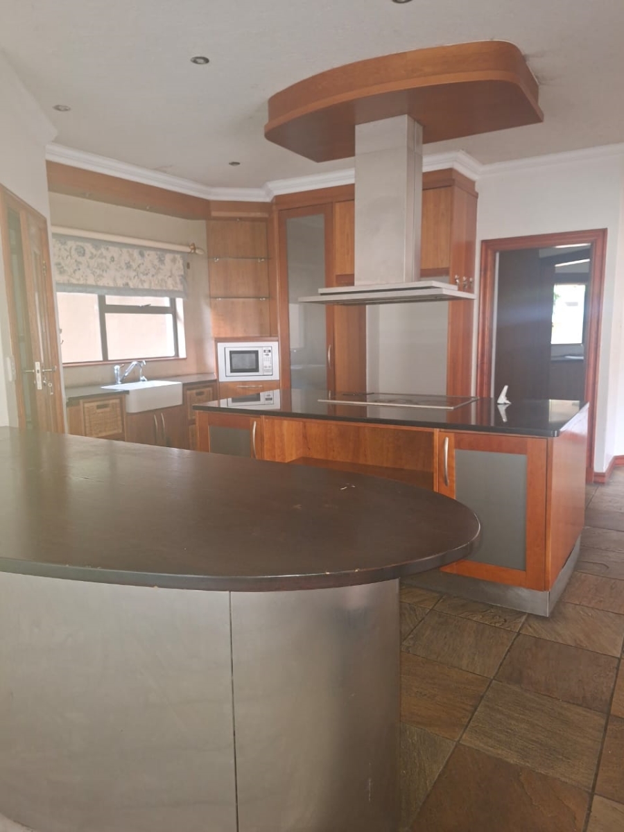 5 Bedroom Property for Sale in Bedfordview Gauteng