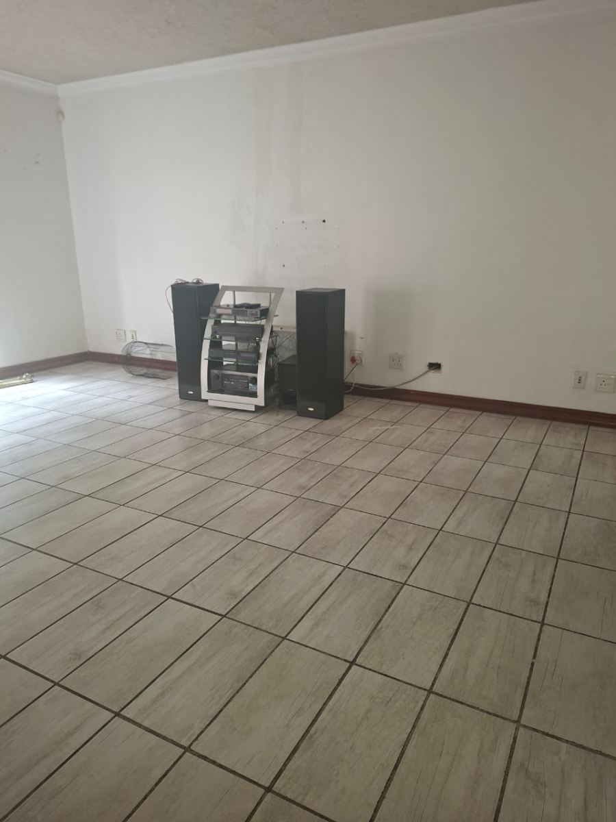 5 Bedroom Property for Sale in Bedfordview Gauteng