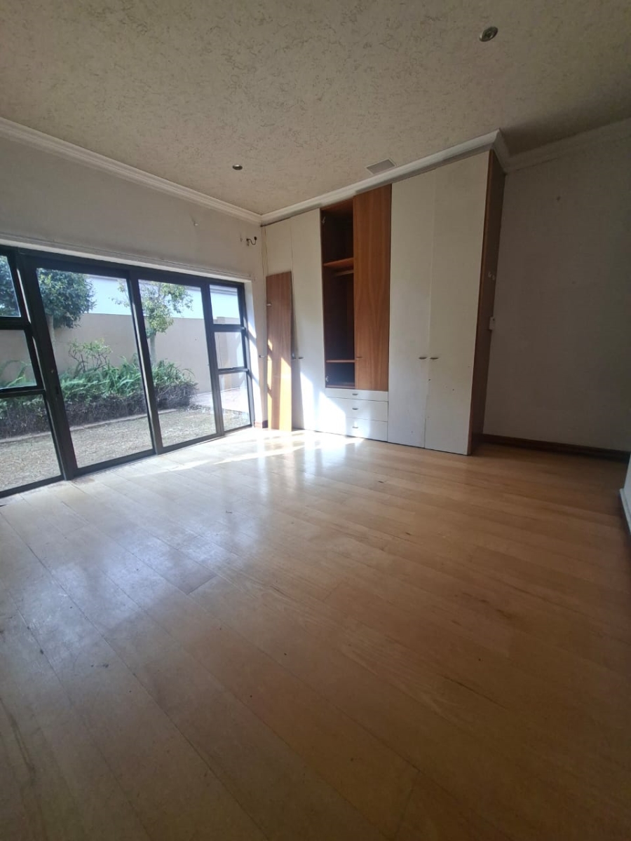 5 Bedroom Property for Sale in Bedfordview Gauteng
