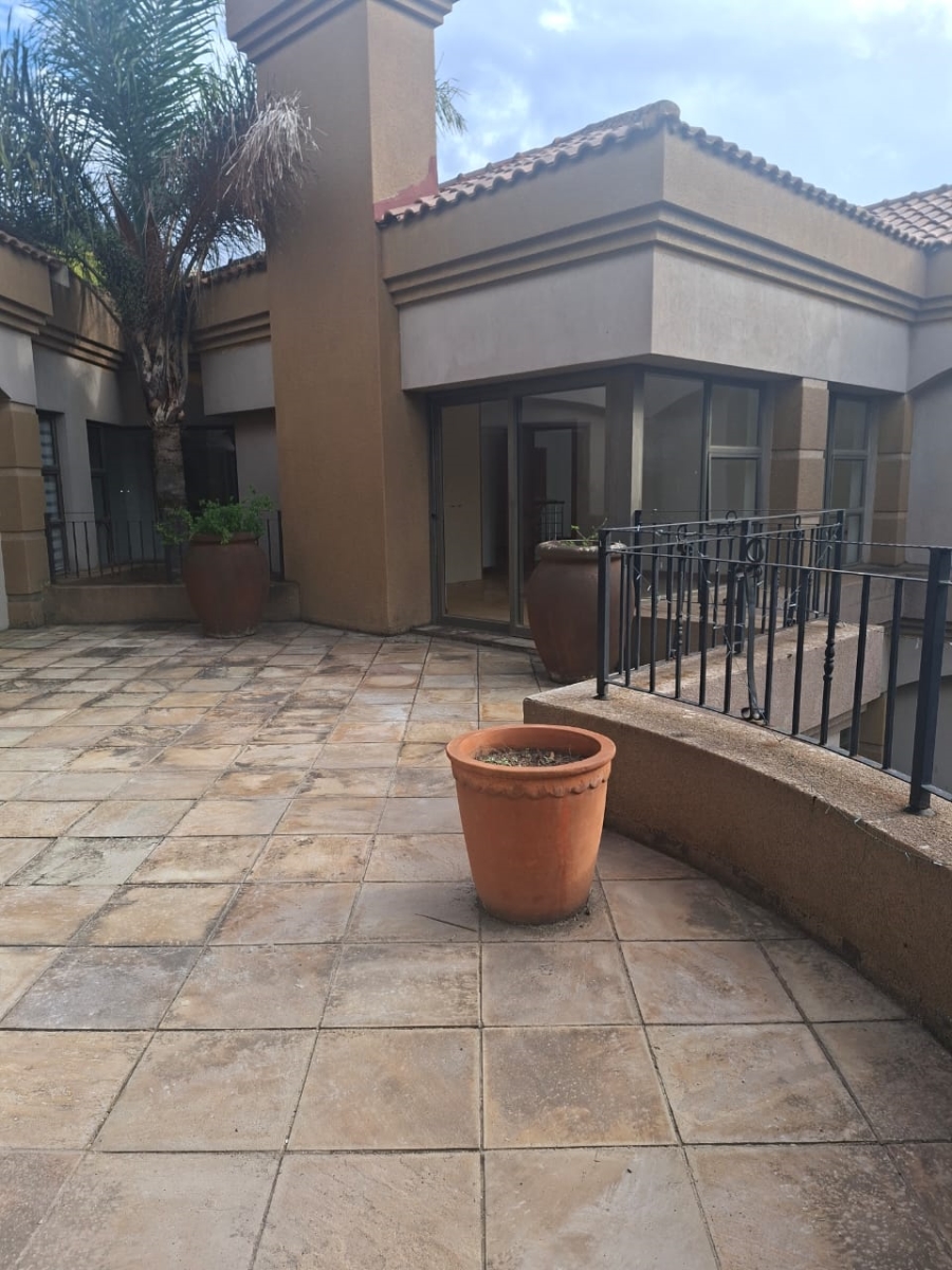 5 Bedroom Property for Sale in Bedfordview Gauteng