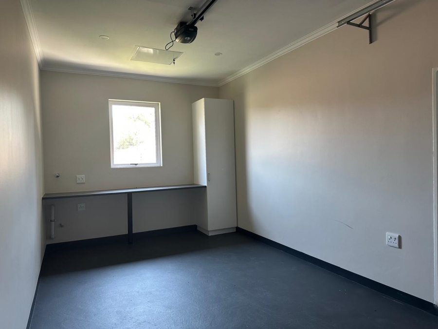 To Let 2 Bedroom Property for Rent in Modderfontein Gauteng