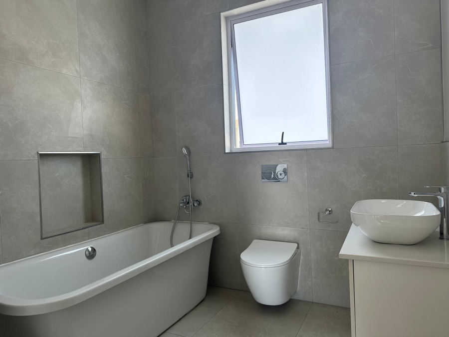 To Let 2 Bedroom Property for Rent in Modderfontein Gauteng
