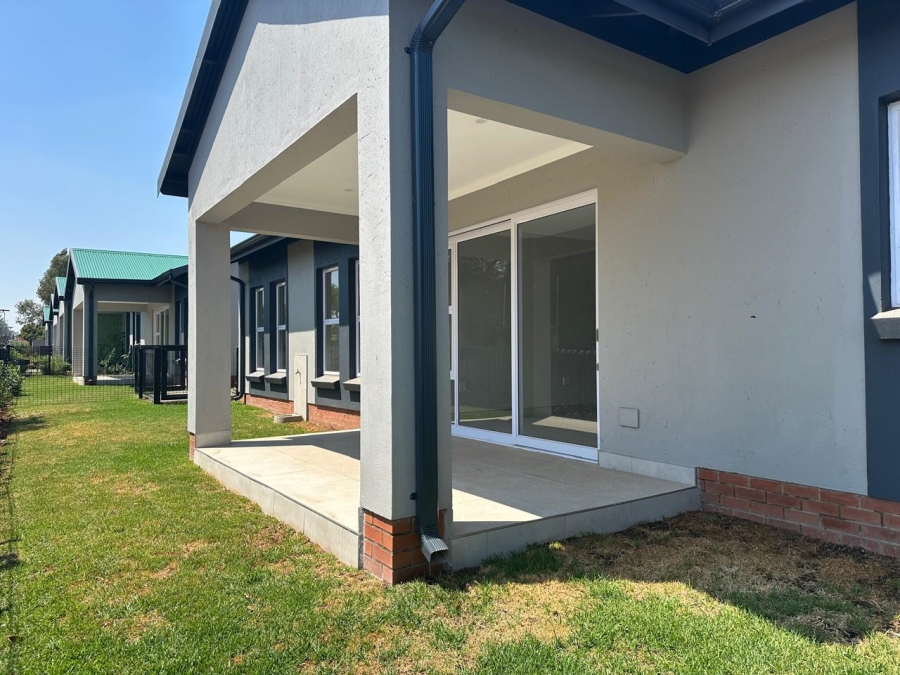 To Let 2 Bedroom Property for Rent in Modderfontein Gauteng