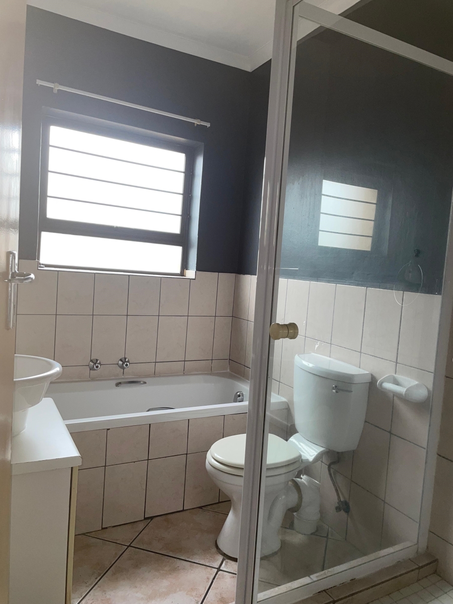 To Let 2 Bedroom Property for Rent in Witfield Gauteng
