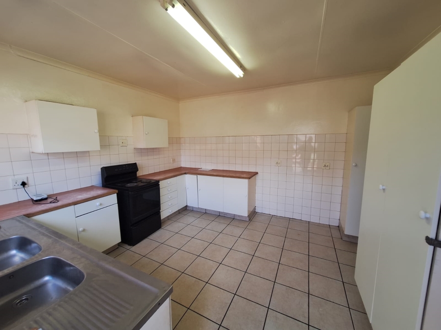 To Let 3 Bedroom Property for Rent in Luipaardsvlei Gauteng