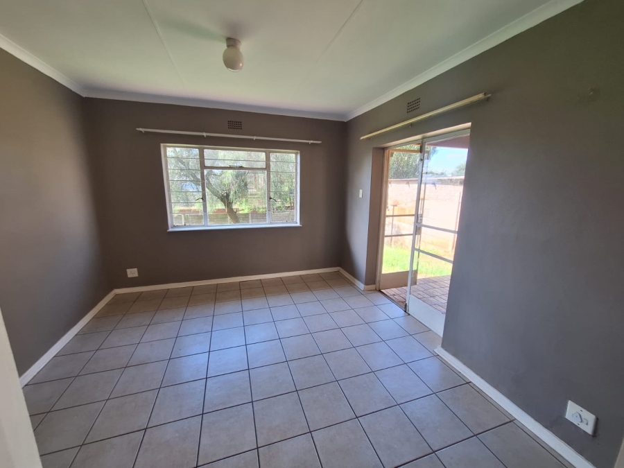 To Let 3 Bedroom Property for Rent in Luipaardsvlei Gauteng