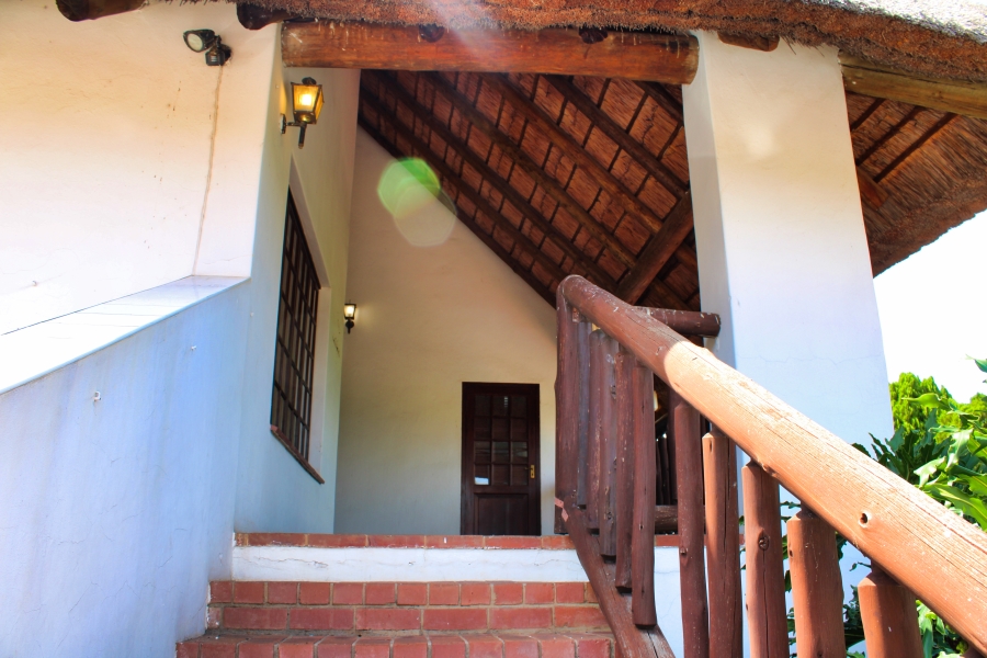 6 Bedroom Property for Sale in Waverley Gauteng