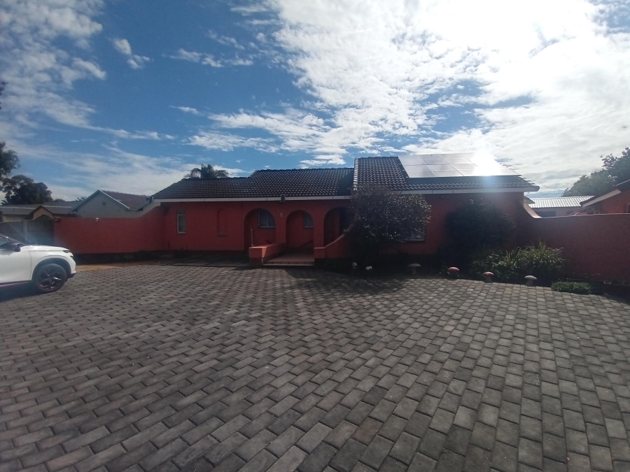 3 Bedroom Property for Sale in Brackenhurst Gauteng