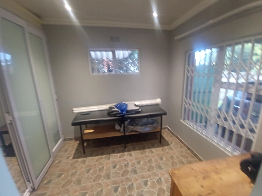 3 Bedroom Property for Sale in Brackenhurst Gauteng
