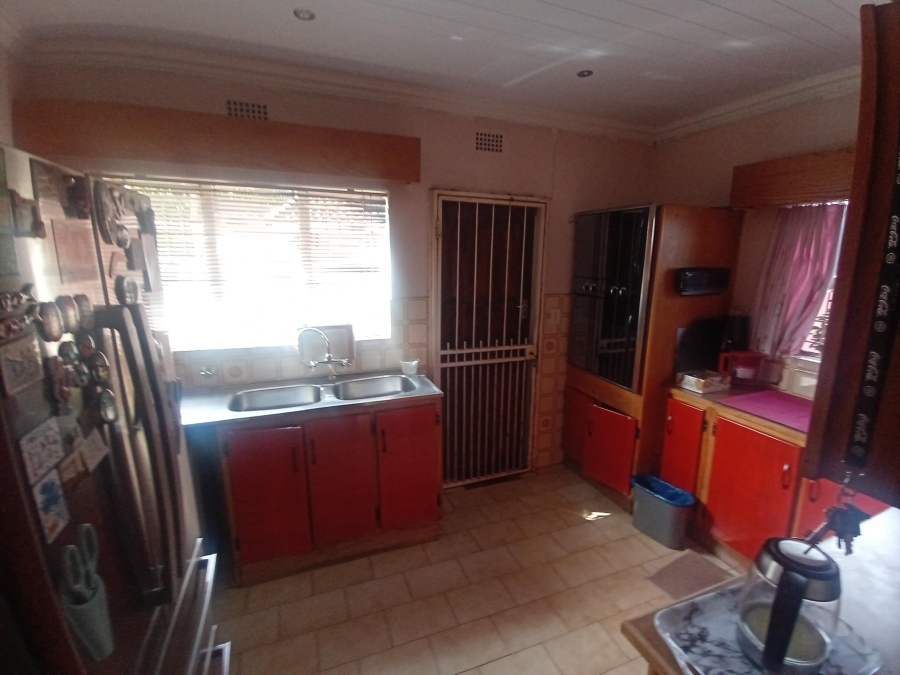 3 Bedroom Property for Sale in Brackenhurst Gauteng