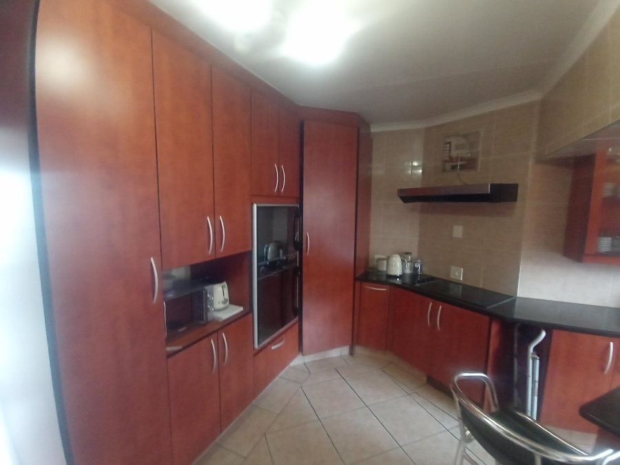 3 Bedroom Property for Sale in Glenvista Gauteng