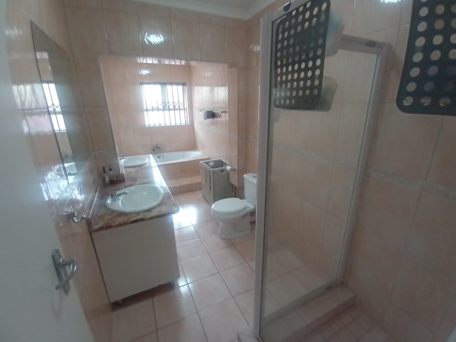3 Bedroom Property for Sale in Glenvista Gauteng