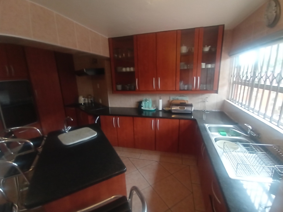 3 Bedroom Property for Sale in Glenvista Gauteng