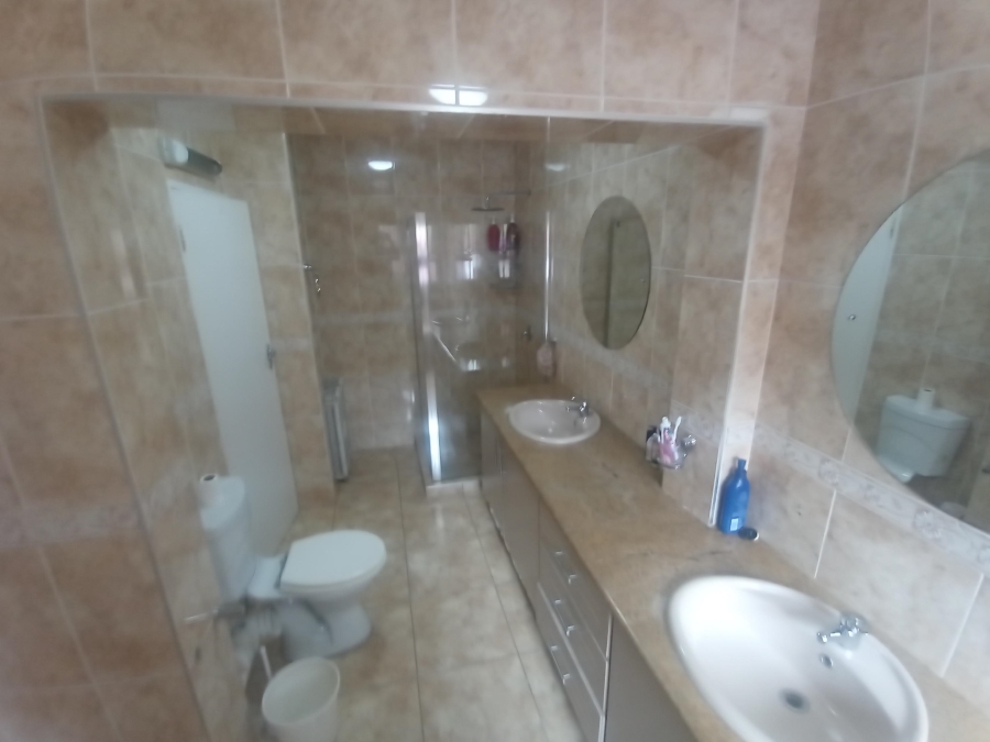 3 Bedroom Property for Sale in Glenvista Gauteng