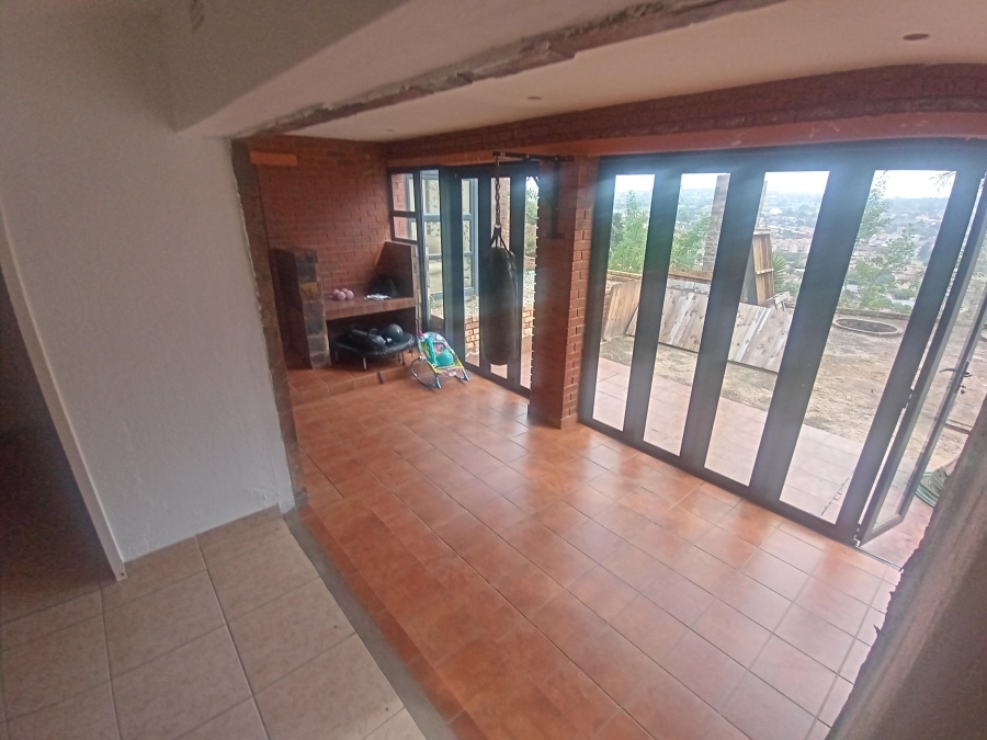3 Bedroom Property for Sale in Glenvista Gauteng
