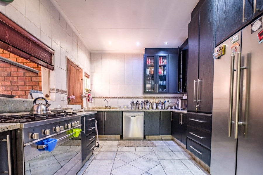 3 Bedroom Property for Sale in Brackendowns Gauteng