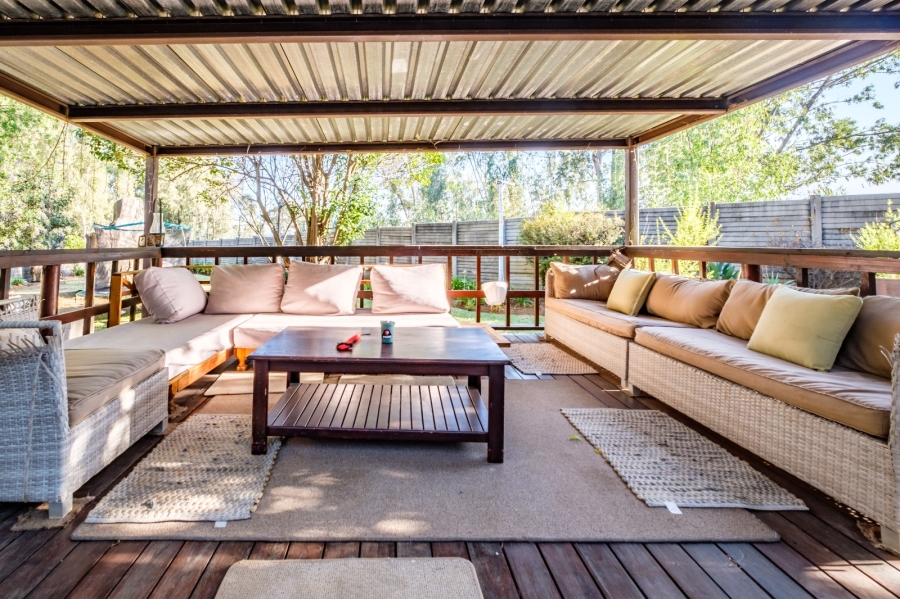 3 Bedroom Property for Sale in Brackendowns Gauteng