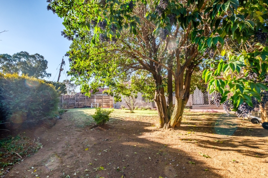 3 Bedroom Property for Sale in Brackendowns Gauteng