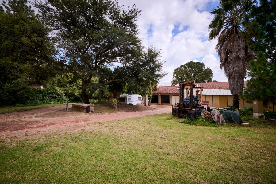 0 Bedroom Property for Sale in Crowthorne AH Gauteng