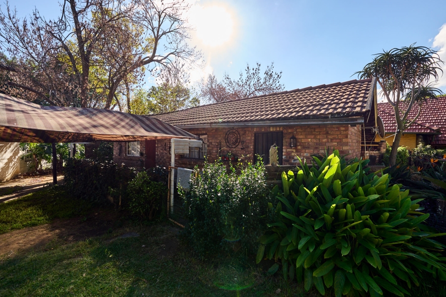 0 Bedroom Property for Sale in Blue Hills AH Gauteng