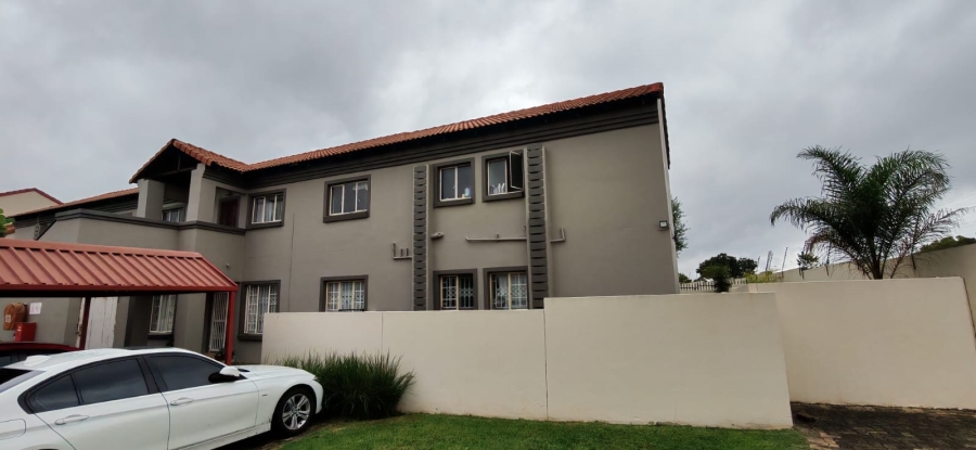 3 Bedroom Property for Sale in Country View Gauteng