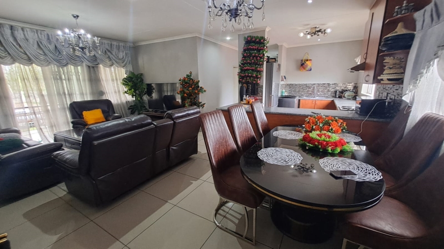 3 Bedroom Property for Sale in Country View Gauteng