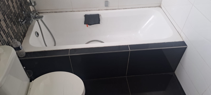 3 Bedroom Property for Sale in Country View Gauteng