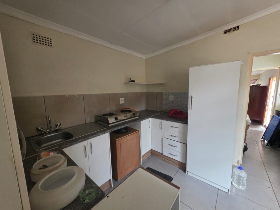 To Let 1 Bedroom Property for Rent in Primrose Gauteng