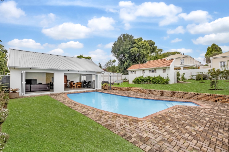 3 Bedroom Property for Sale in Linden Gauteng