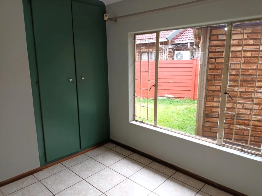 4 Bedroom Property for Sale in Zwartkop Gauteng