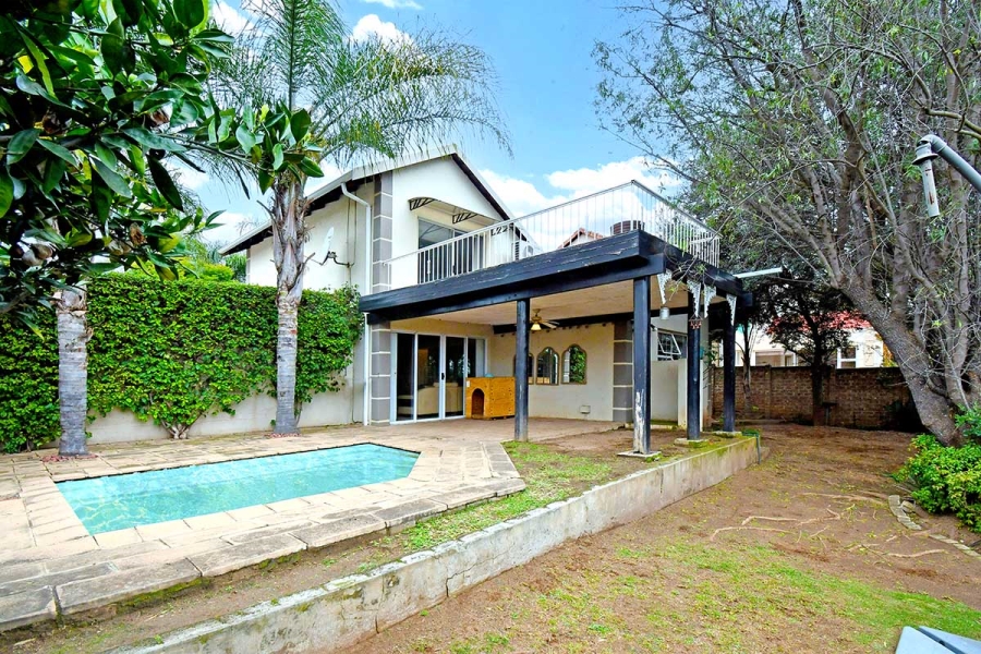 2 Bedroom Property for Sale in Broadacres Gauteng