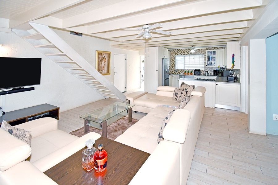 2 Bedroom Property for Sale in Broadacres Gauteng