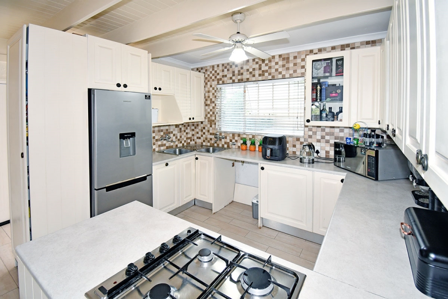 2 Bedroom Property for Sale in Broadacres Gauteng