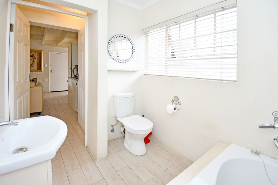 2 Bedroom Property for Sale in Broadacres Gauteng
