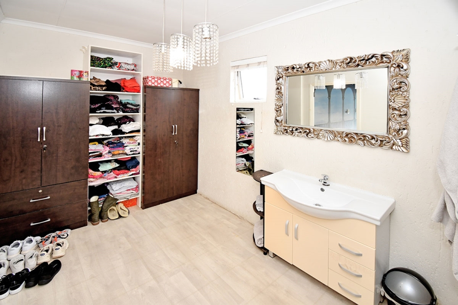 2 Bedroom Property for Sale in Broadacres Gauteng