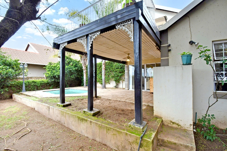 2 Bedroom Property for Sale in Broadacres Gauteng