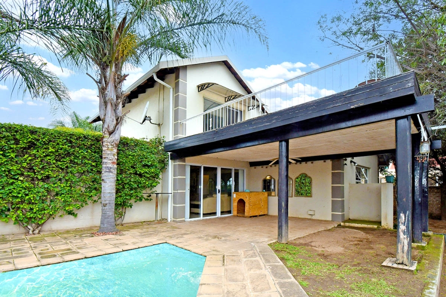 2 Bedroom Property for Sale in Broadacres Gauteng