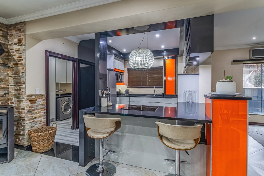4 Bedroom Property for Sale in Bassonia Gauteng