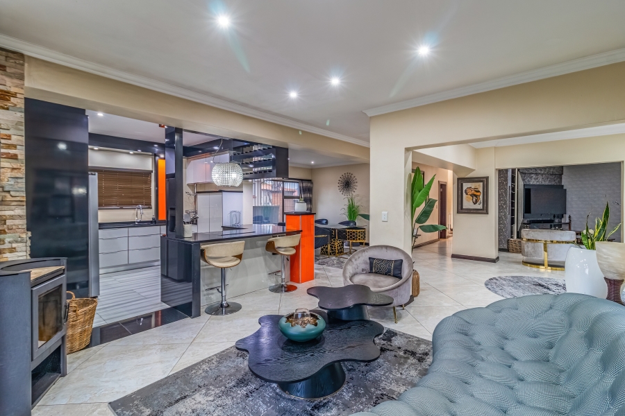 4 Bedroom Property for Sale in Bassonia Gauteng